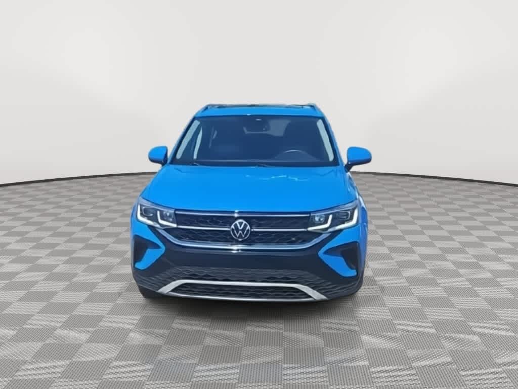Thumbnail: 2022 Volkswagen Taos - 3