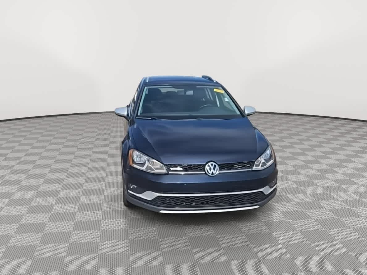 Thumbnail: 2017 Volkswagen Golf - 3