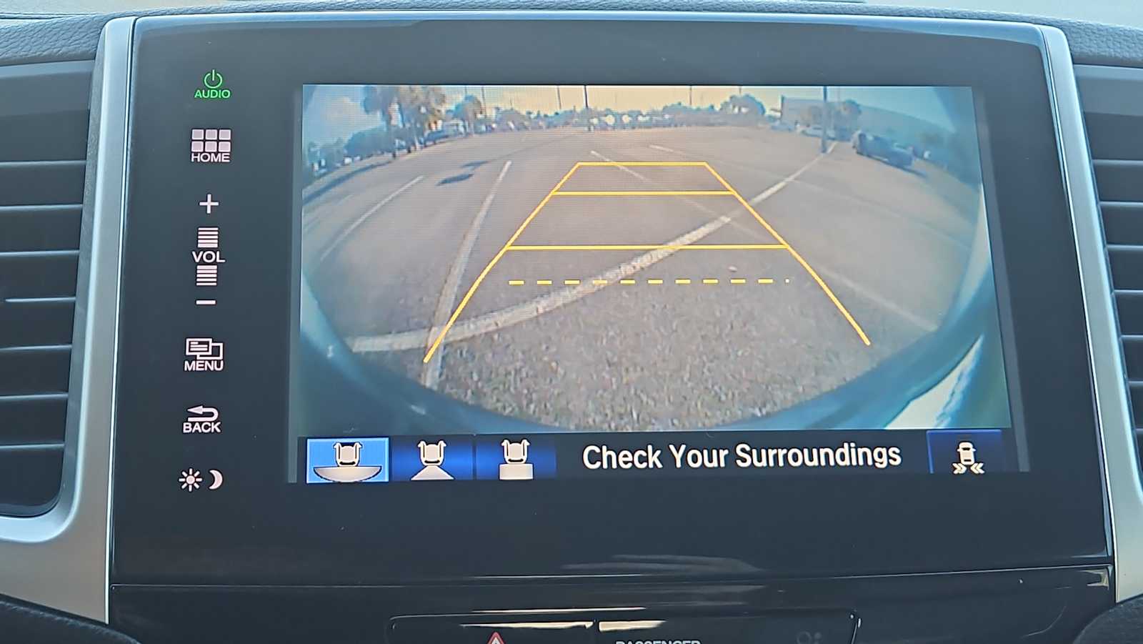 Thumbnail: 2016 Honda Pilot - 24