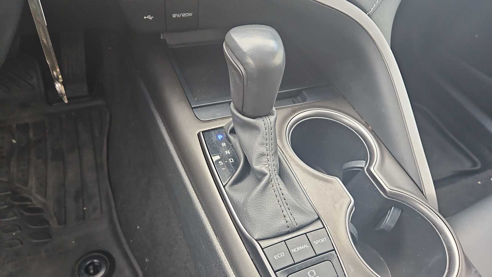 Thumbnail: 2023 Toyota Camry - 21