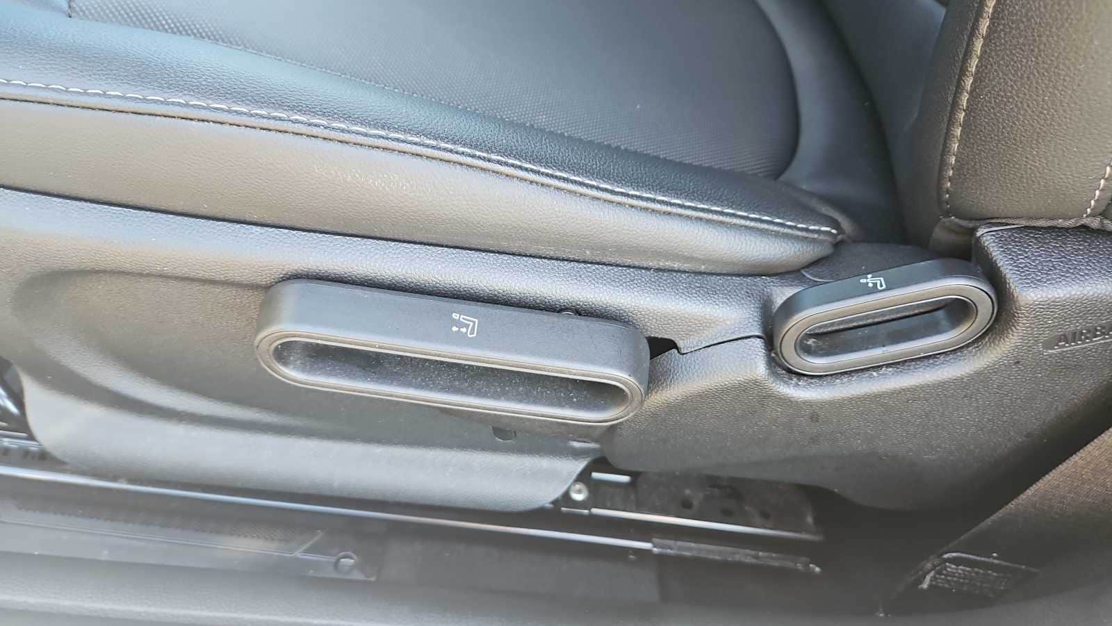 Thumbnail: 2019 MINI Cooper Hardtop - 14