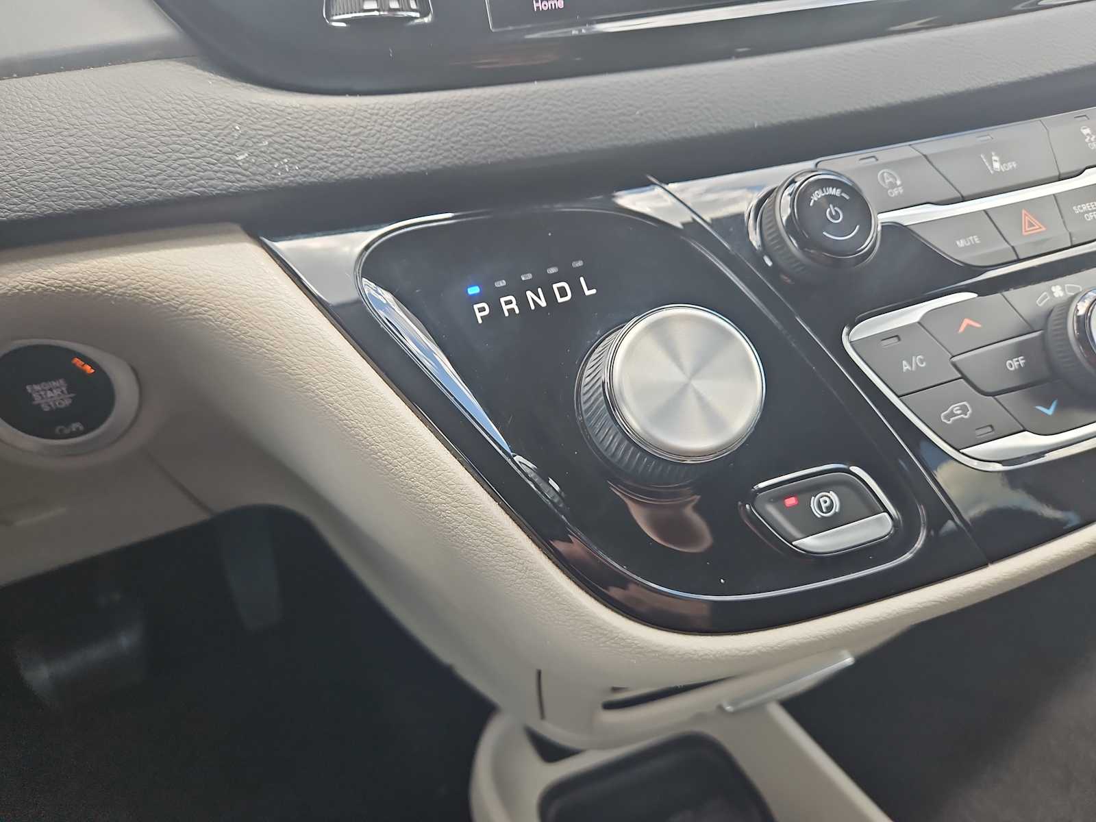 2022 Chrysler Pacifica Touring L 21