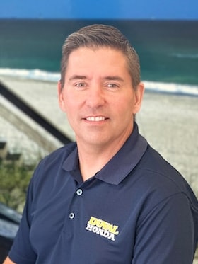 Staff member Dustin Jones from ID_f462333ba6e7