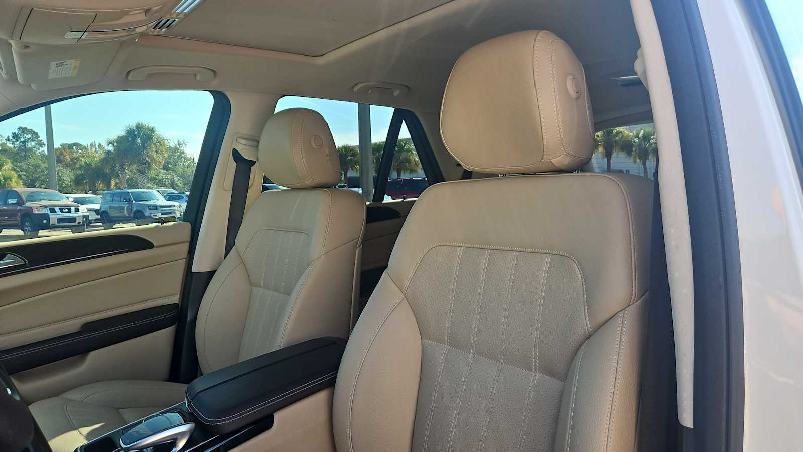 Thumbnail: 2016 Mercedes-Benz GLE - 13