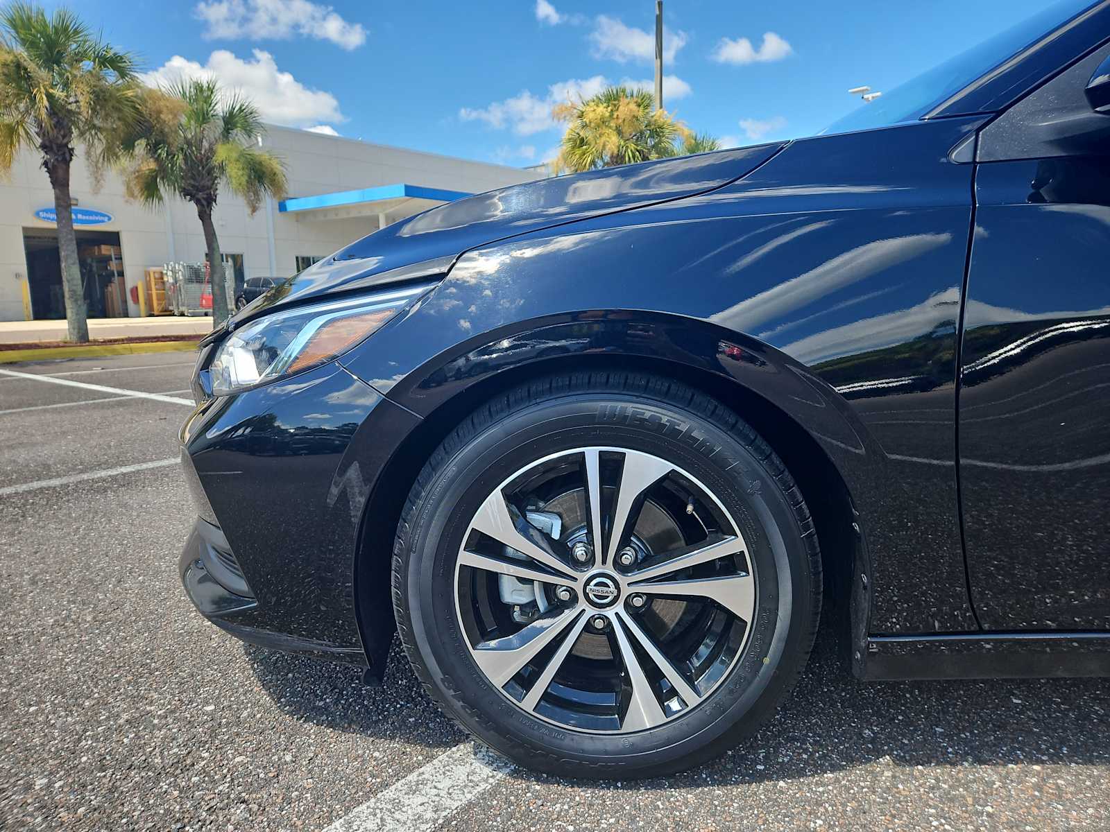 Thumbnail: 2022 Nissan Sentra - 18