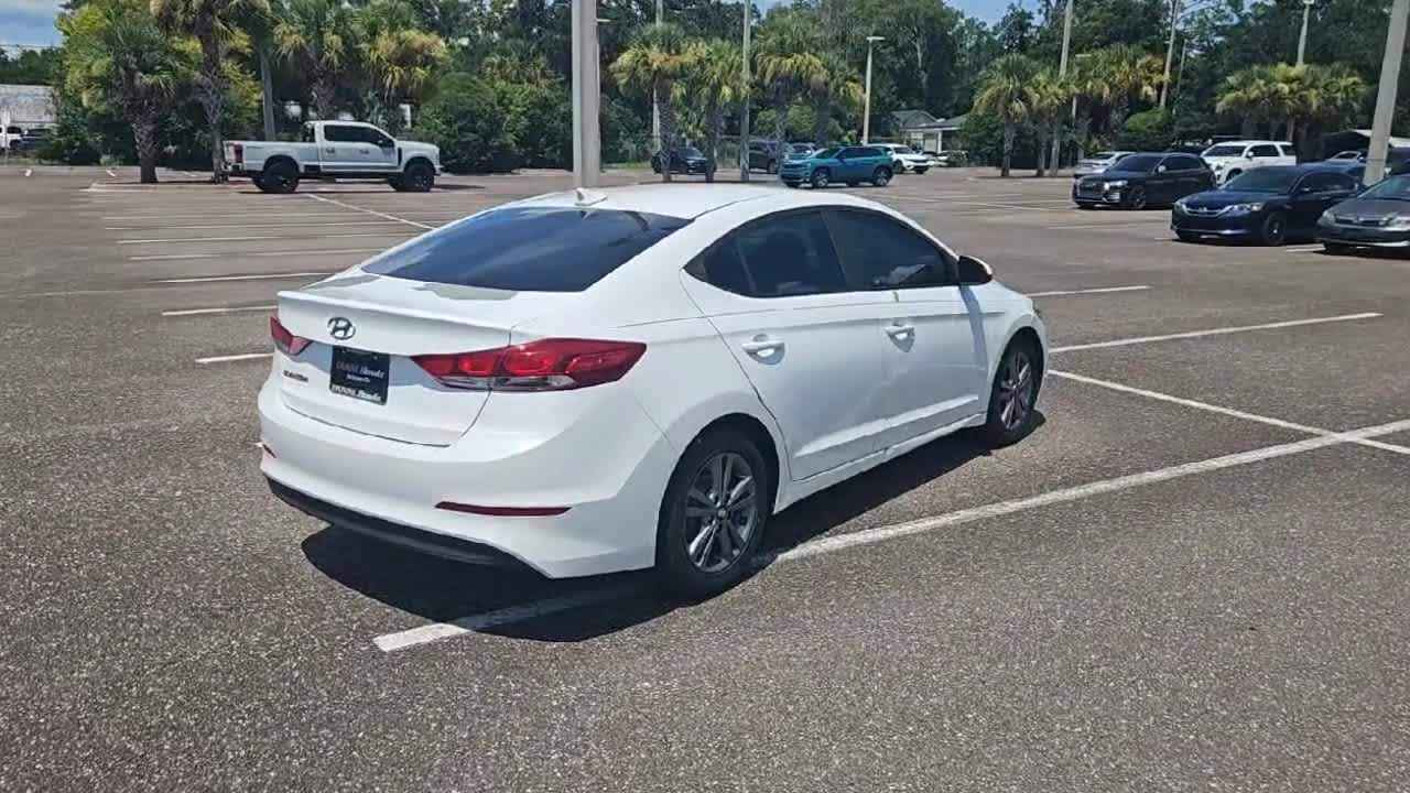 Thumbnail: 2017 Hyundai Elantra - 8