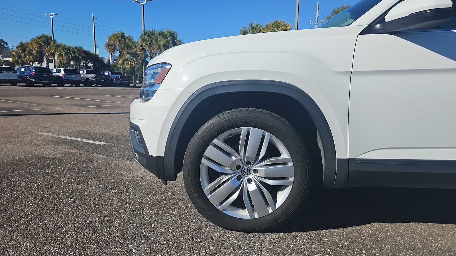 Thumbnail: 2019 Volkswagen Atlas - 18