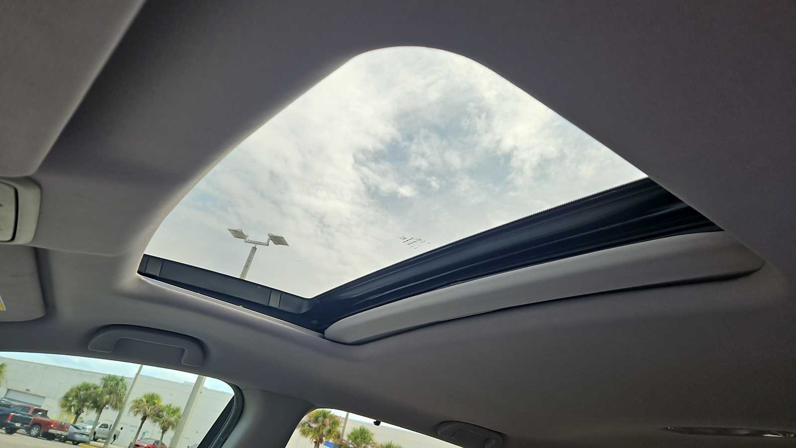 Thumbnail: 2019 Honda Pilot - 16