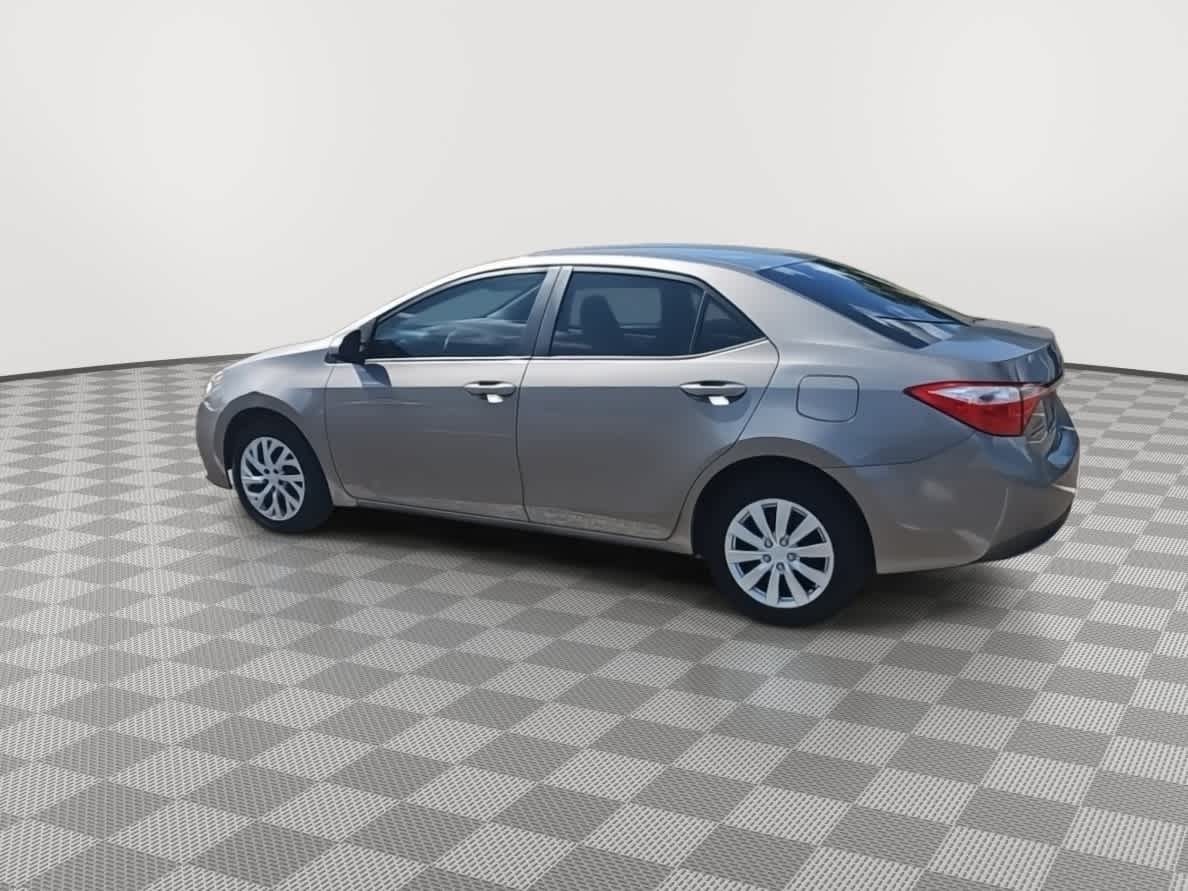 2015 Toyota Corolla LE 6