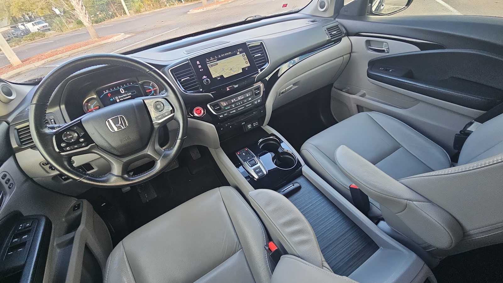 Thumbnail: 2019 Honda Pilot - 23