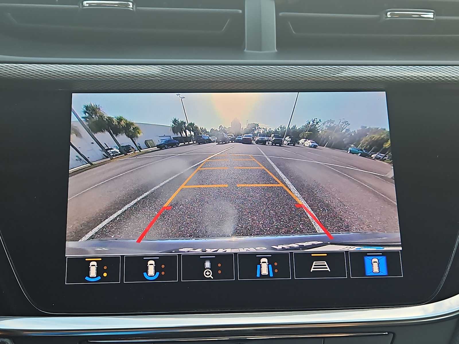 Thumbnail: 2022 Buick Encore GX - 24