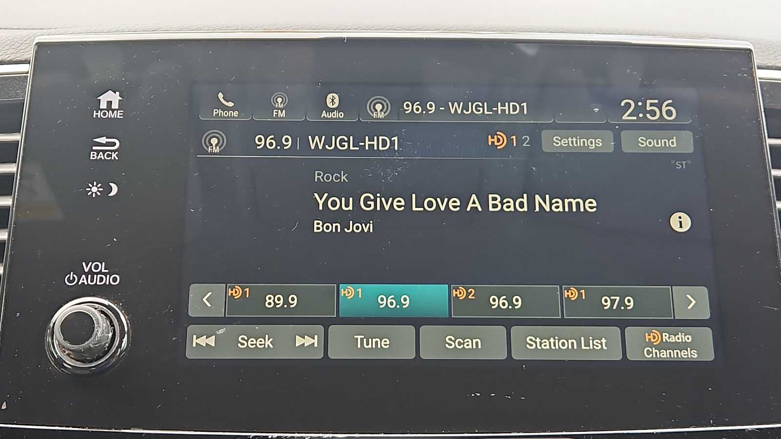 Thumbnail: 2019 Honda Pilot - 12