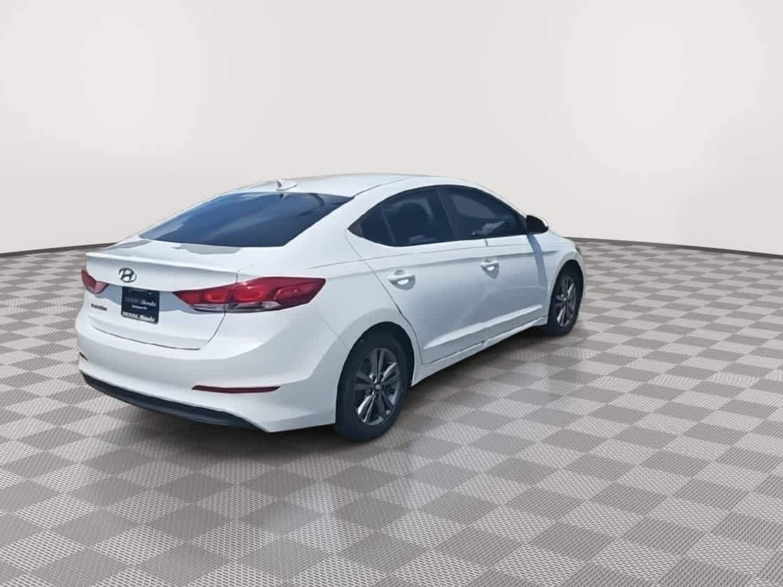 Thumbnail: 2017 Hyundai Elantra - 8