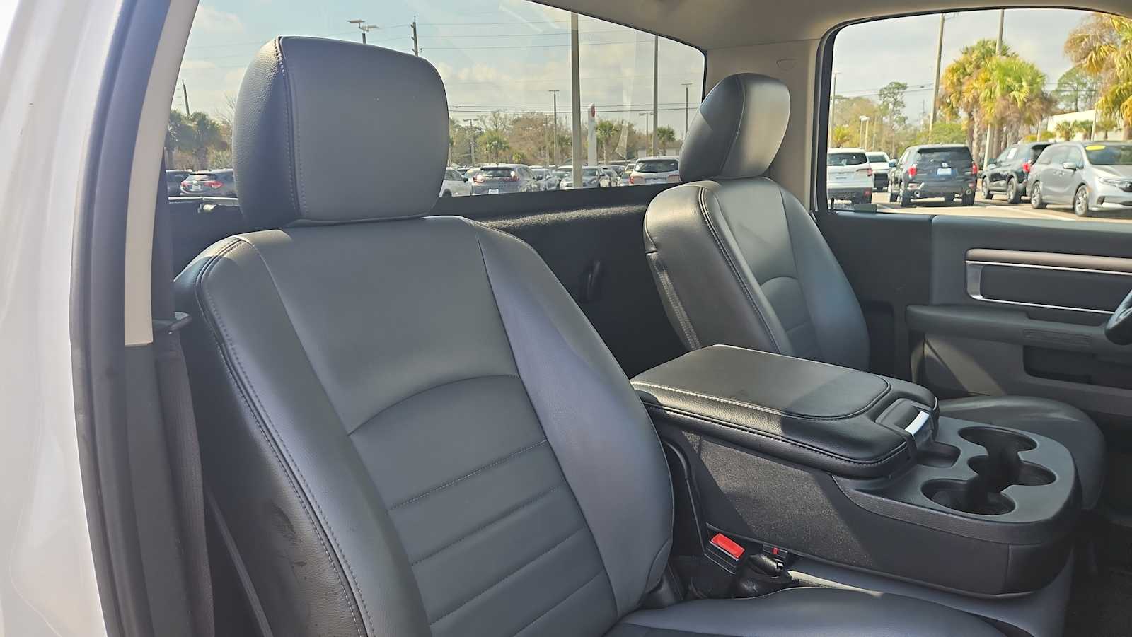 Thumbnail: 2021 RAM 1500 Classic - 23