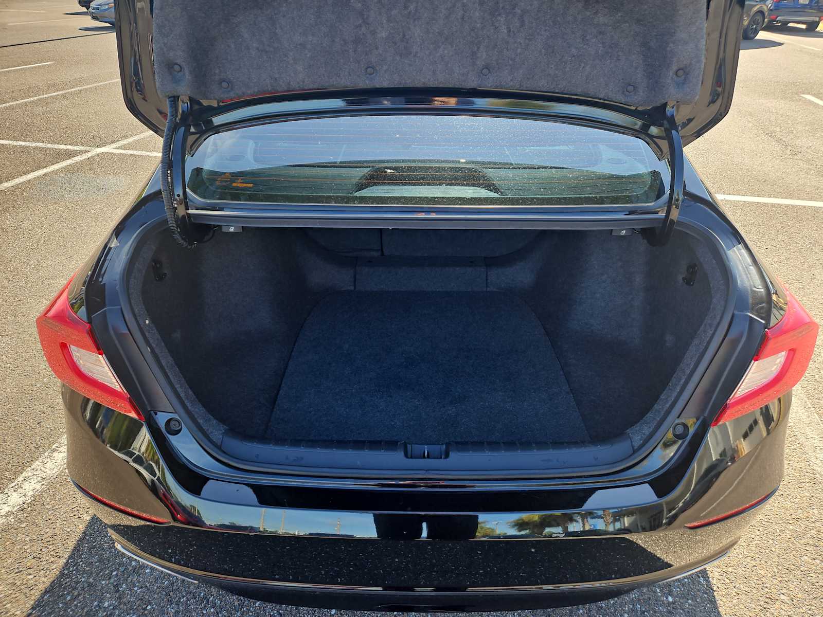 Thumbnail: 2019 Honda Accord - 21