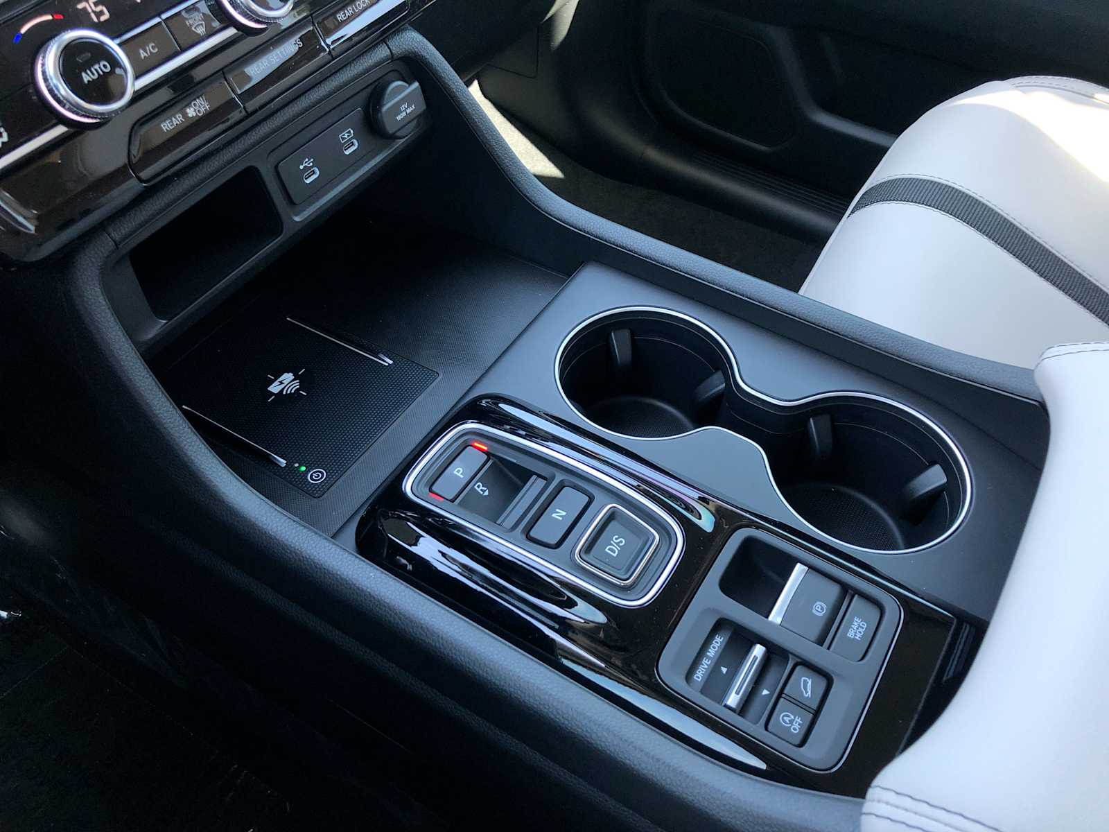 Thumbnail: 2026 Honda Pilot - 21