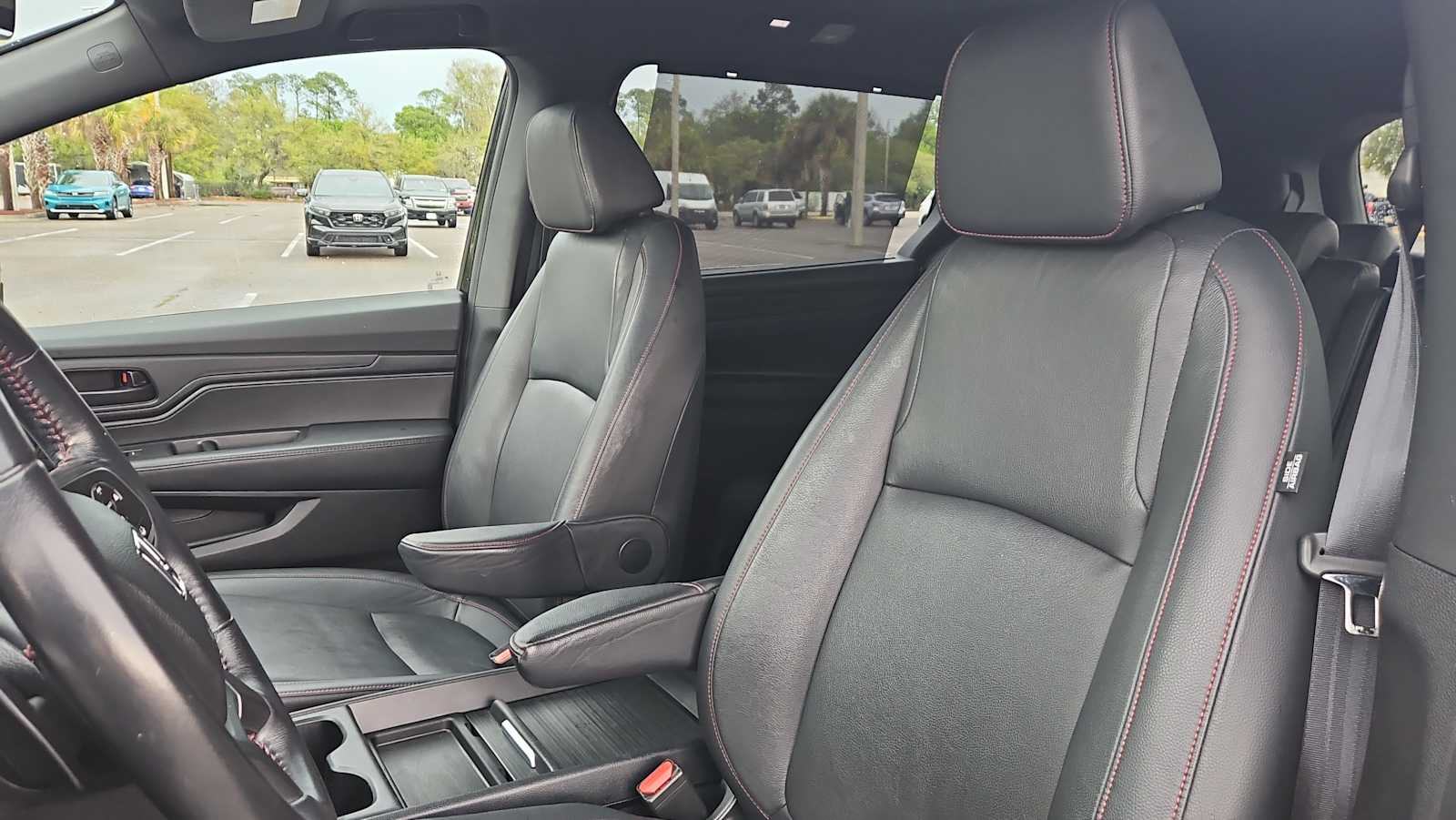 Thumbnail: 2023 Honda Odyssey - 13