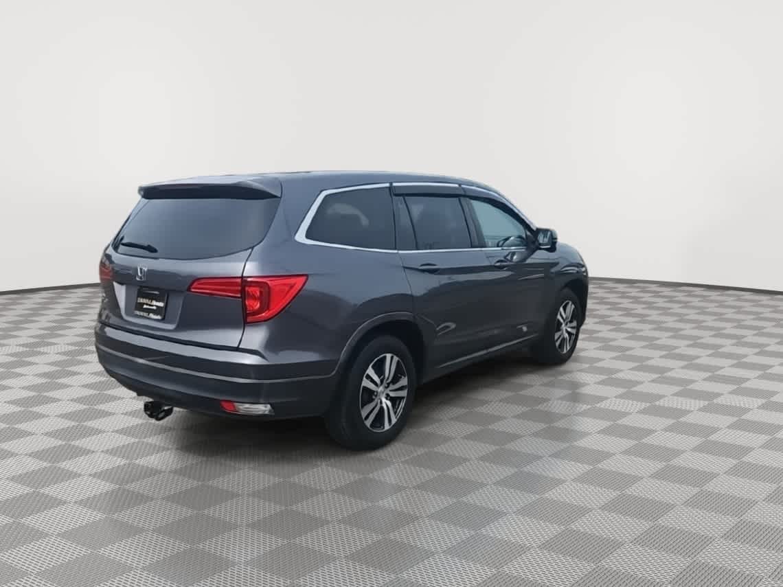 Thumbnail: 2016 Honda Pilot - 8