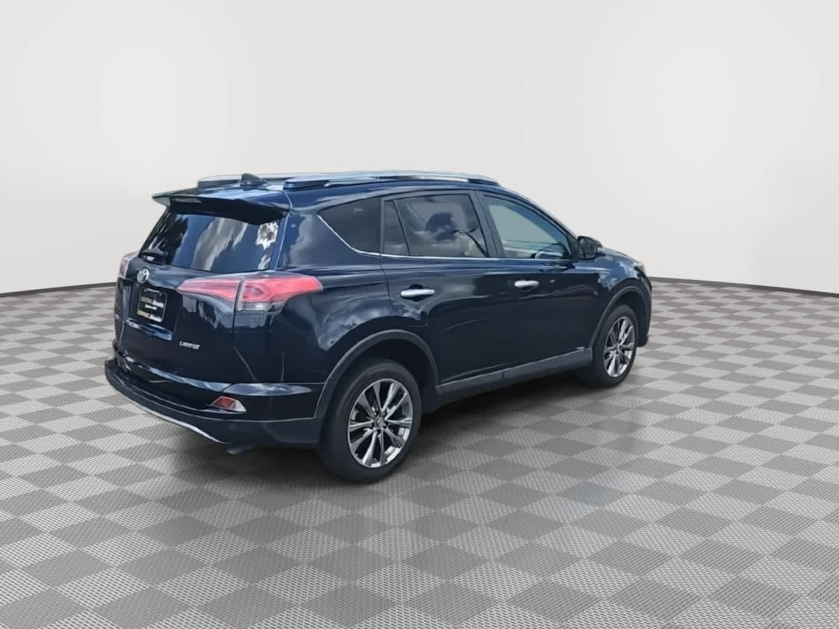 Thumbnail: 2017 Toyota RAV4 - 8