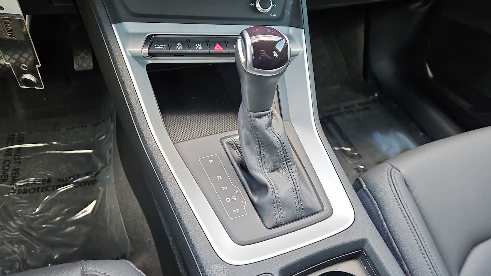 Thumbnail: 2022 Audi Q3 - 22