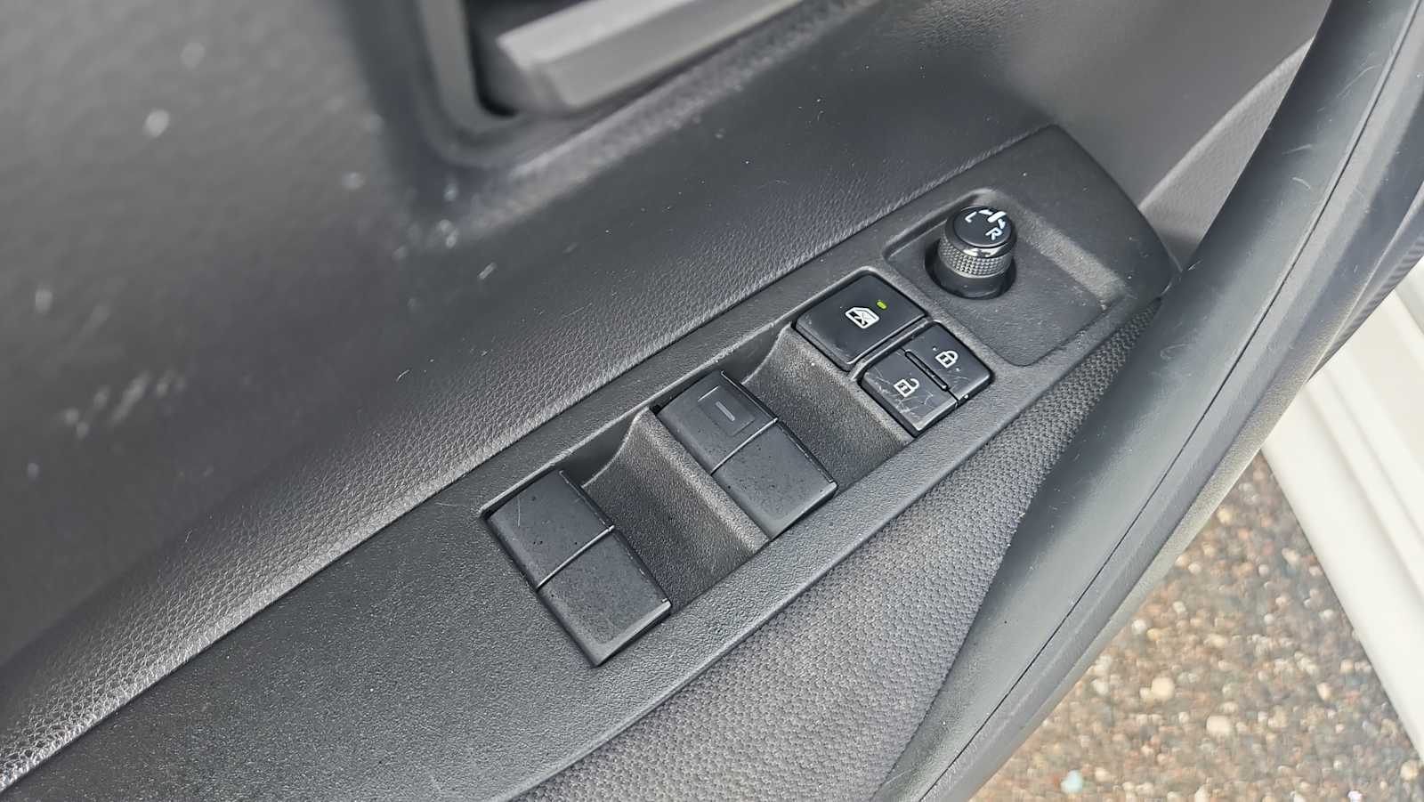 Thumbnail: 2023 Toyota Corolla - 15