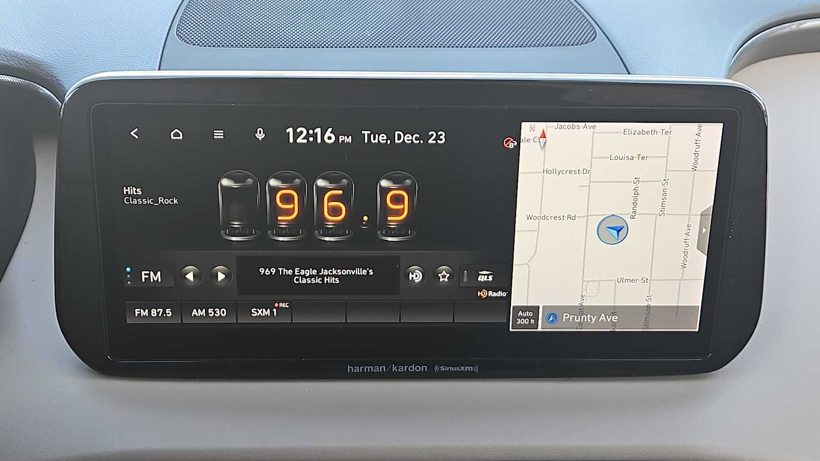 Thumbnail: 2022 Hyundai Santa Fe - 12