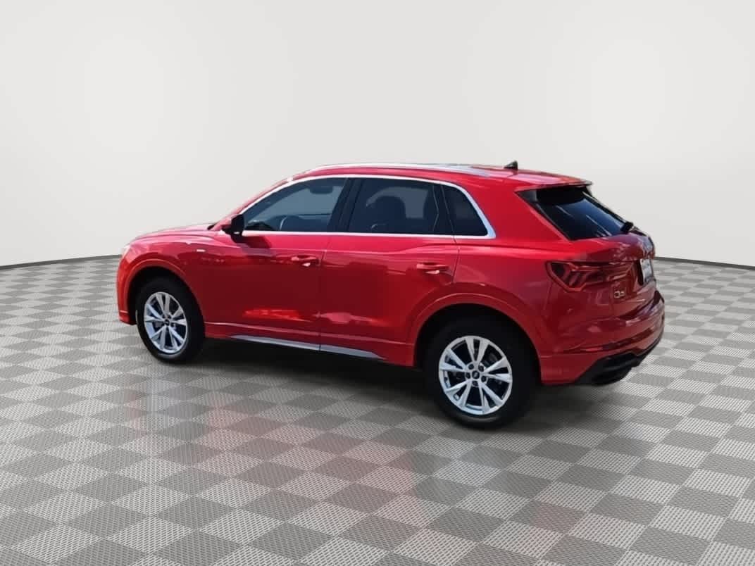 Thumbnail: 2022 Audi Q3 - 6