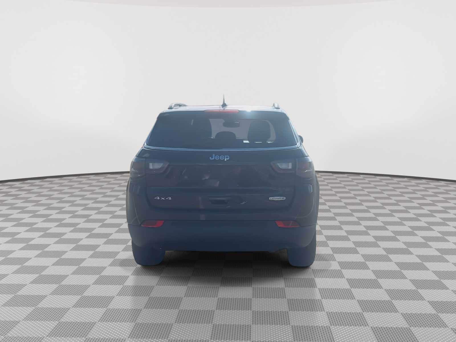 Thumbnail: 2022 Jeep Compass - 7