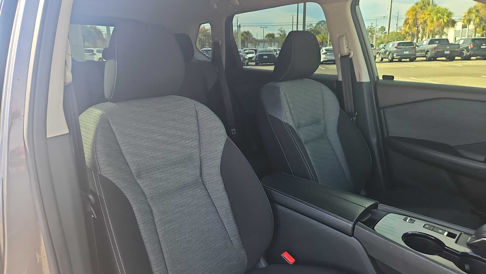 Thumbnail: 2021 Nissan Rogue - 25