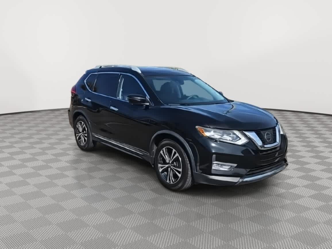 Thumbnail: 2017 Nissan Rogue - 2