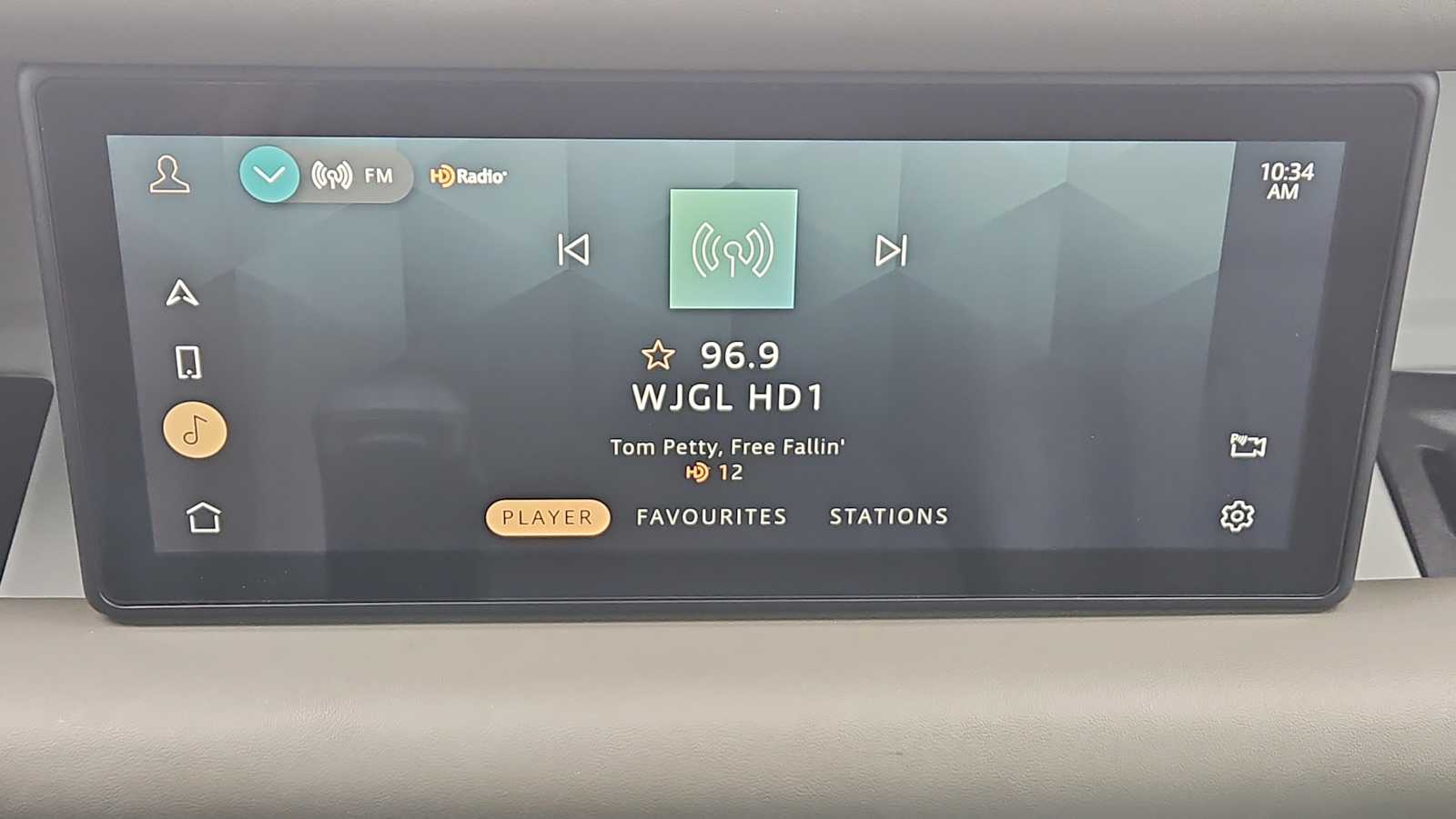 Thumbnail: 2020 Land Rover Defender - 12