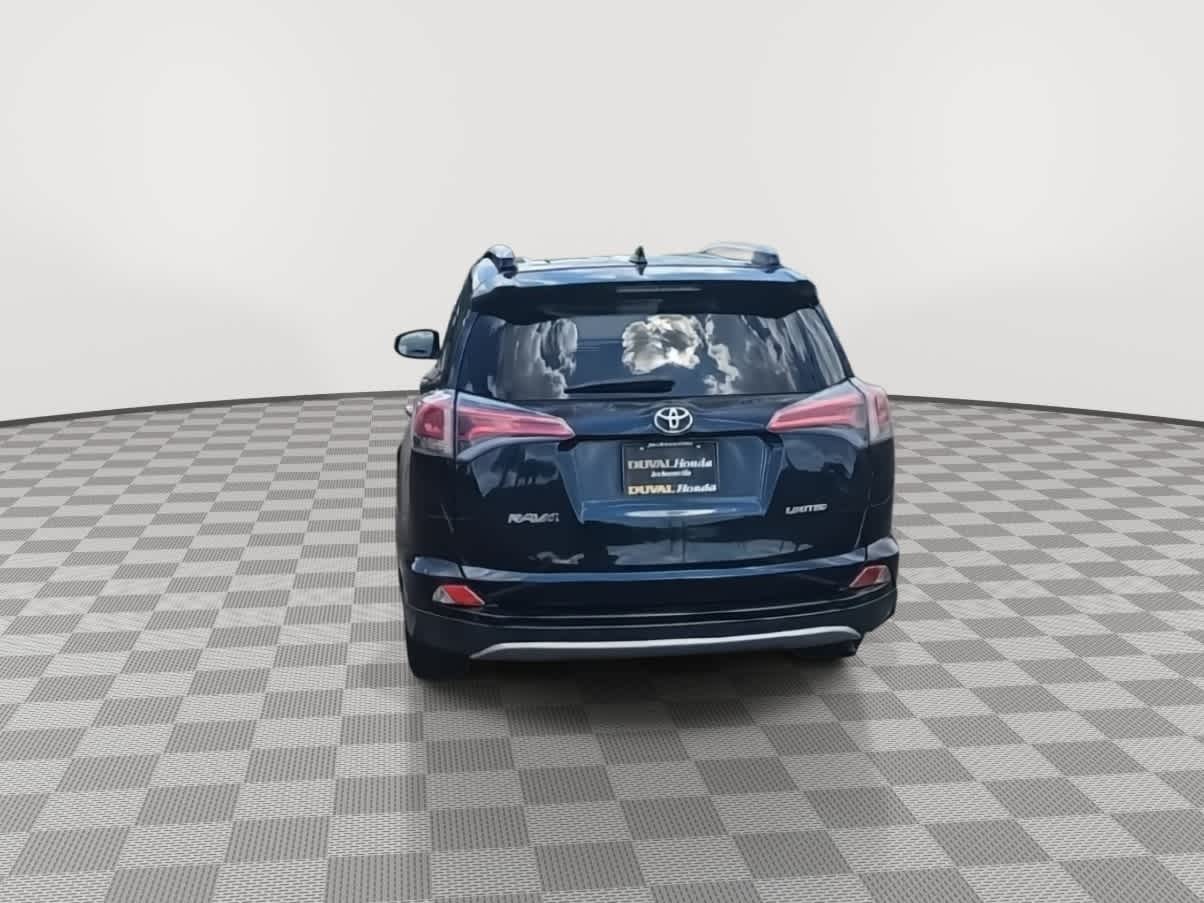 Thumbnail: 2017 Toyota RAV4 - 7