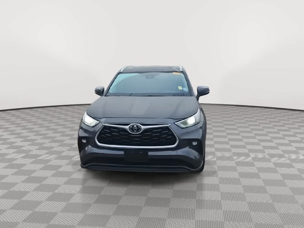 Used 2023 Toyota Highlander XLE SUV