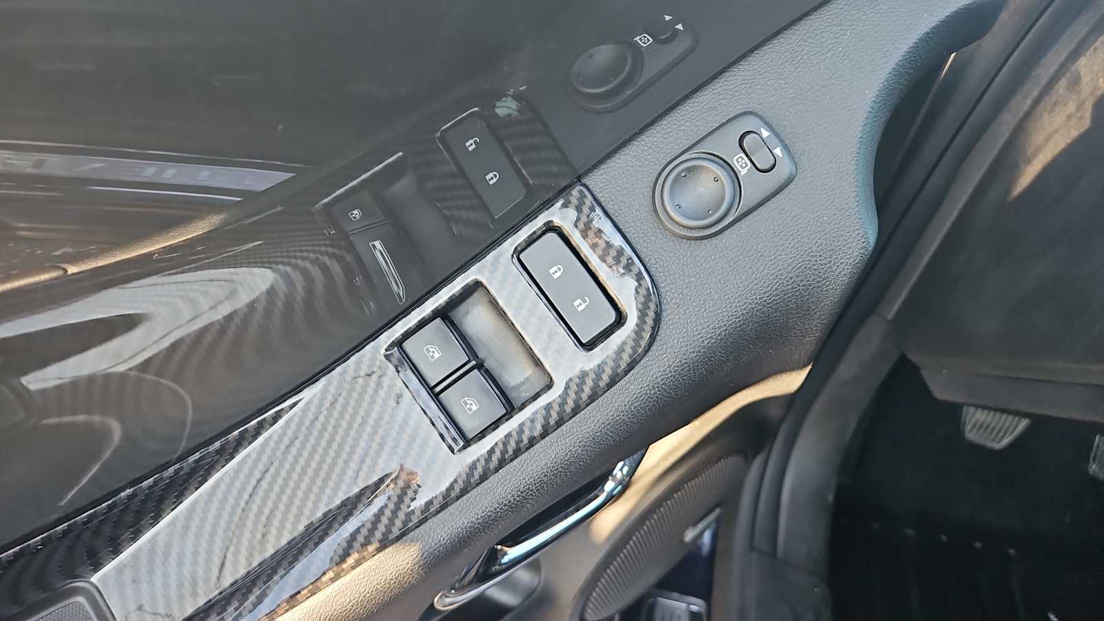 Thumbnail: 2012 Chevrolet Camaro - 15