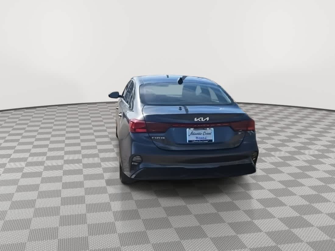 Thumbnail: 2023 Kia Forte - 7