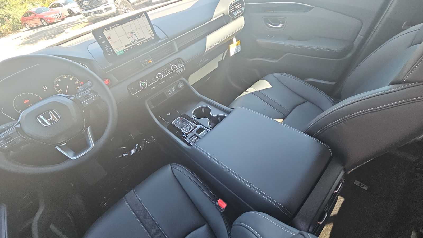 Thumbnail: 2025 Honda Pilot - 22