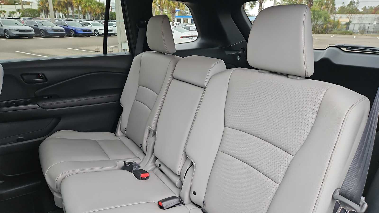 Thumbnail: 2022 Honda Passport - 25