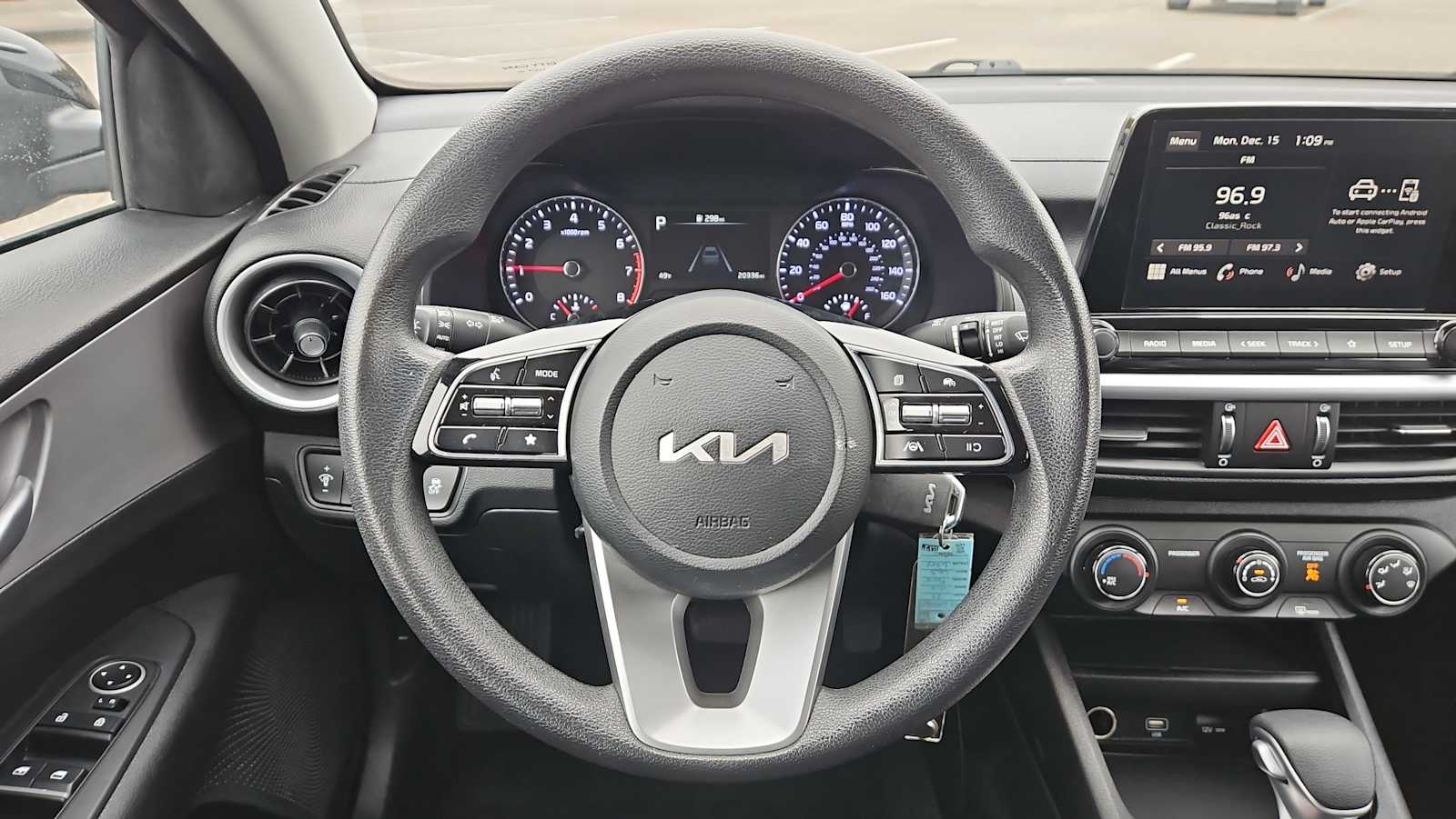 Thumbnail: 2023 Kia Forte - 11