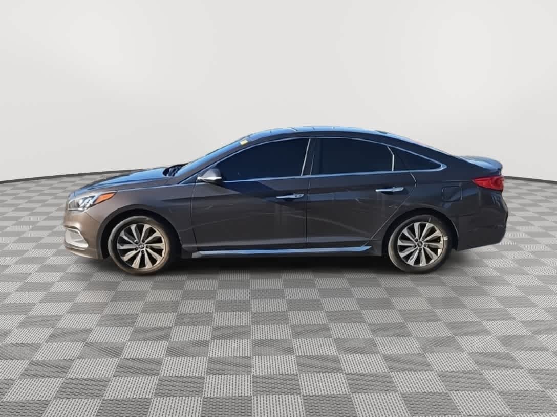 Thumbnail: 2017 Hyundai Sonata - 5