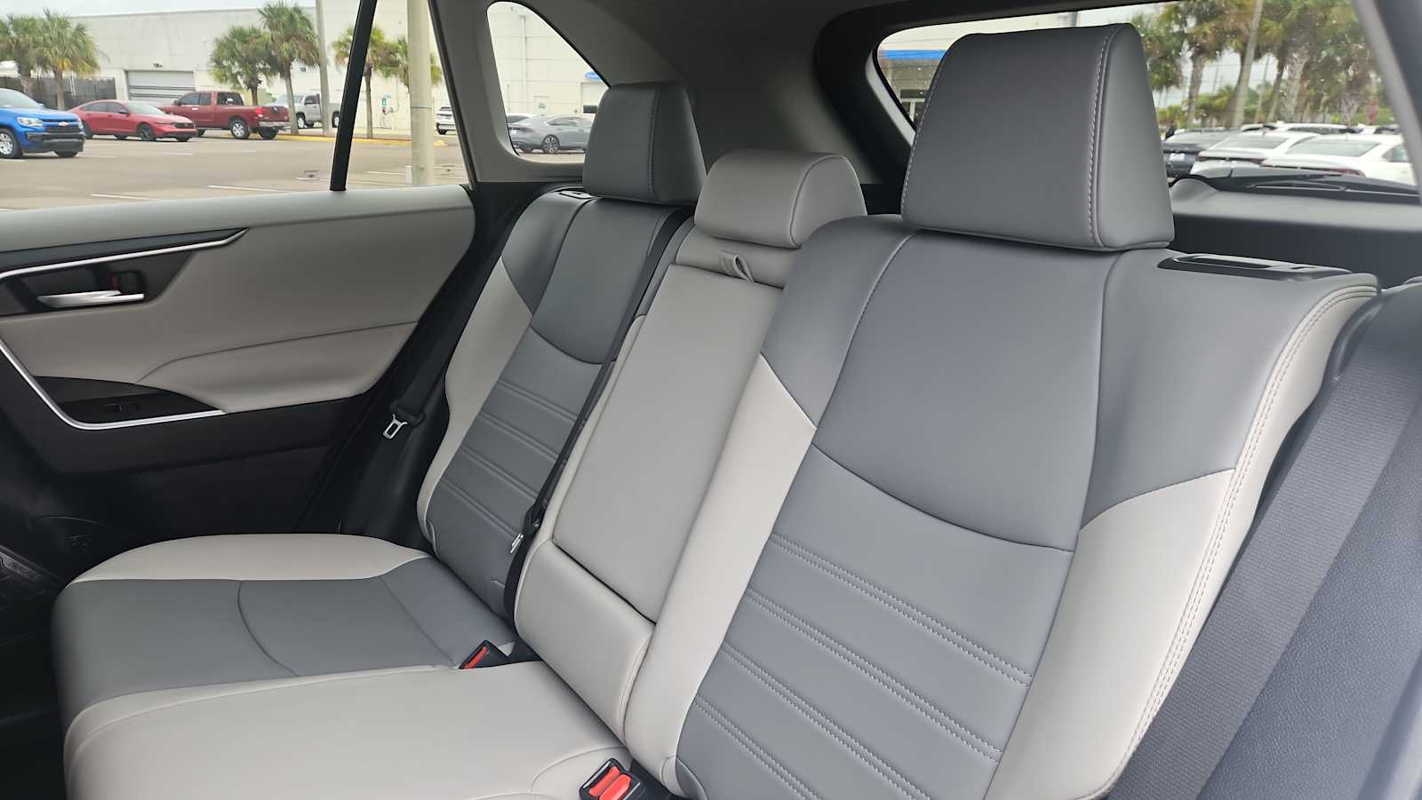 Thumbnail: 2025 Toyota RAV4 - 25