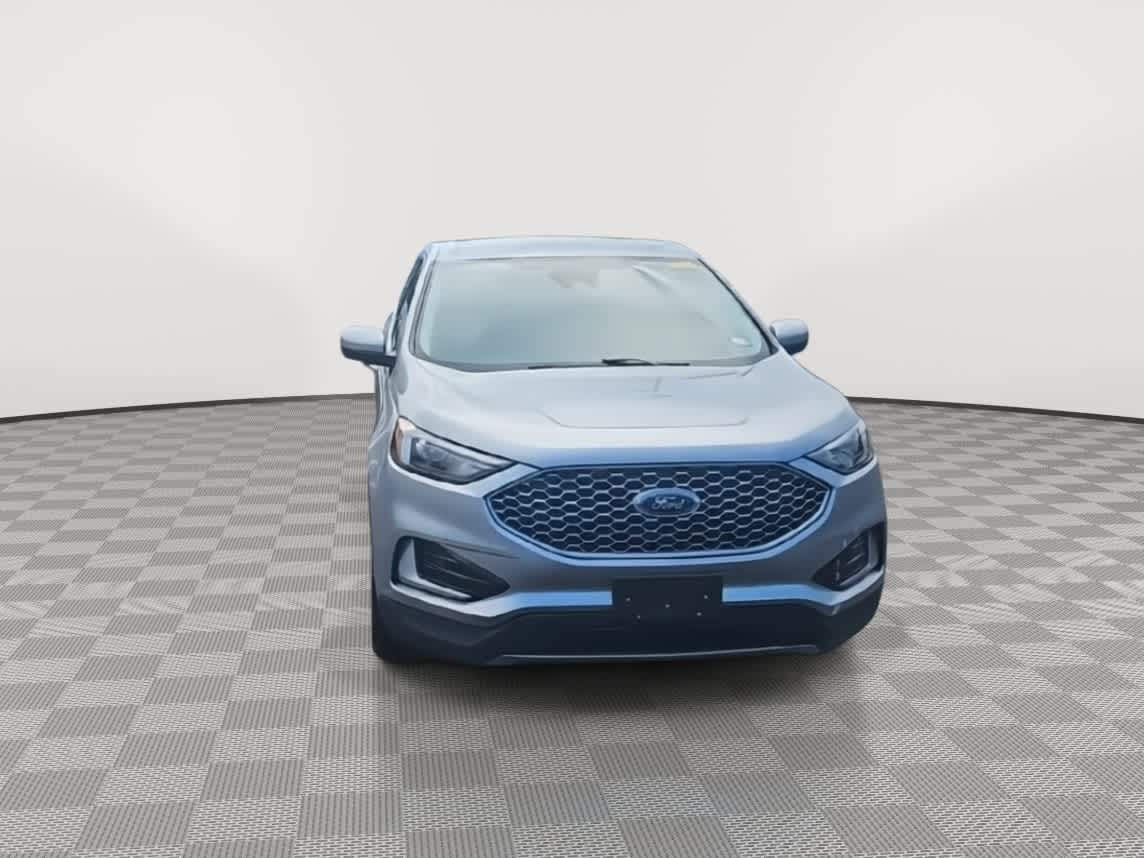 Thumbnail: 2023 Ford Edge - 3