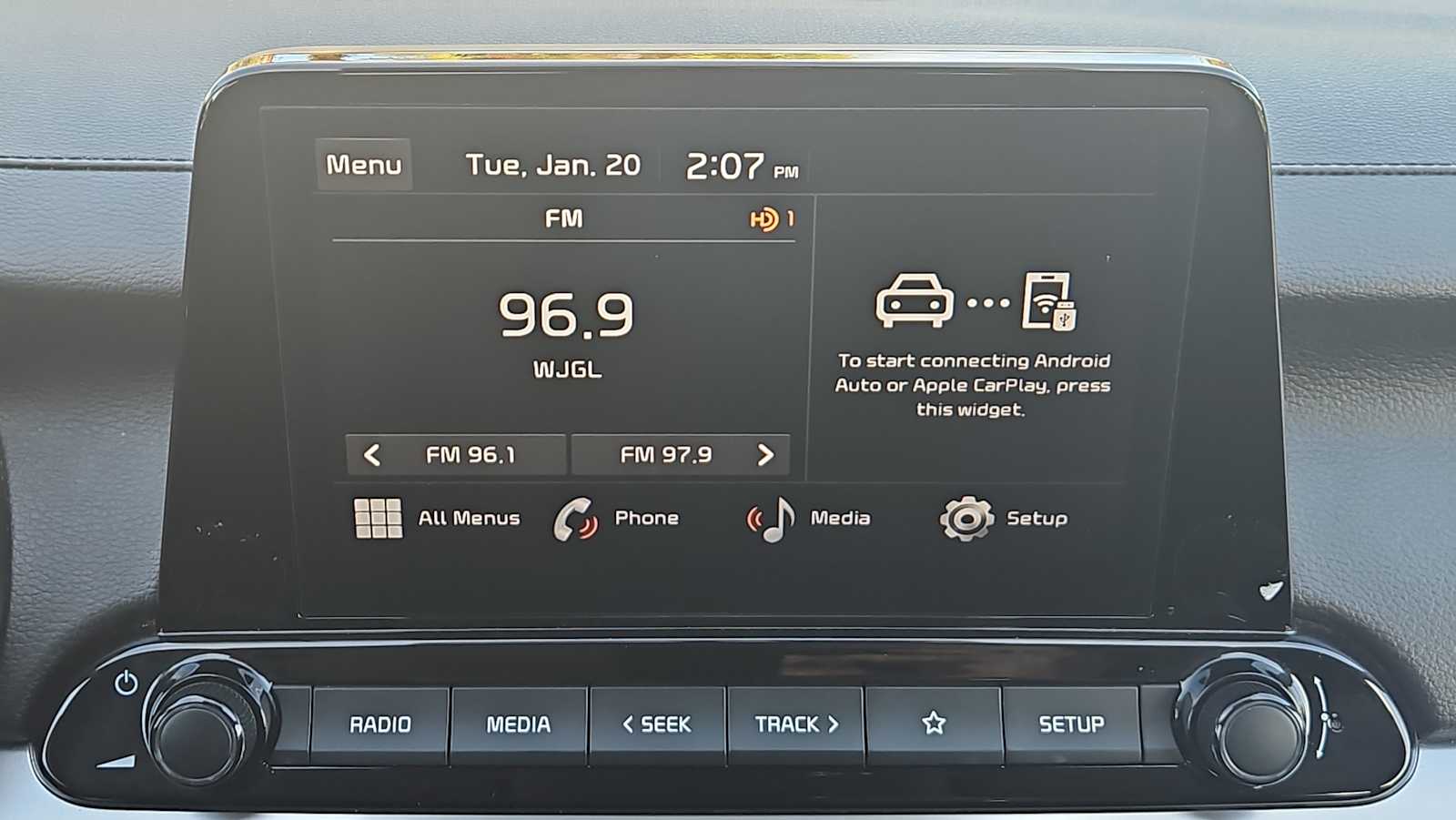 Thumbnail: 2023 Kia Forte - 19