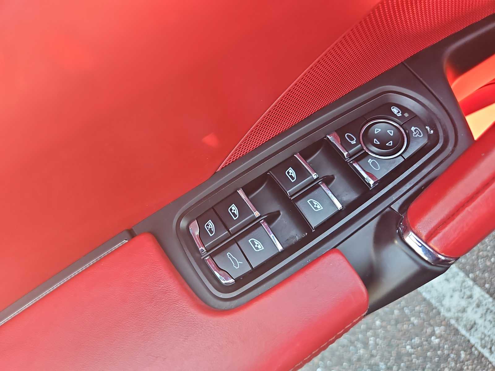Thumbnail: 2017 Porsche Cayenne - 15