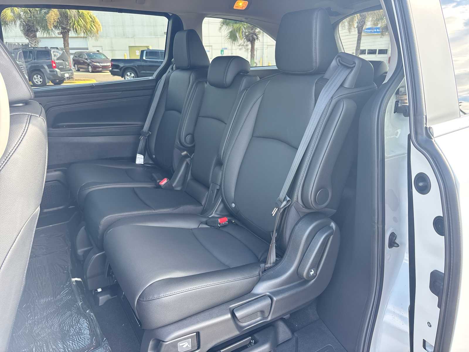 Thumbnail: 2026 Honda Odyssey - 24