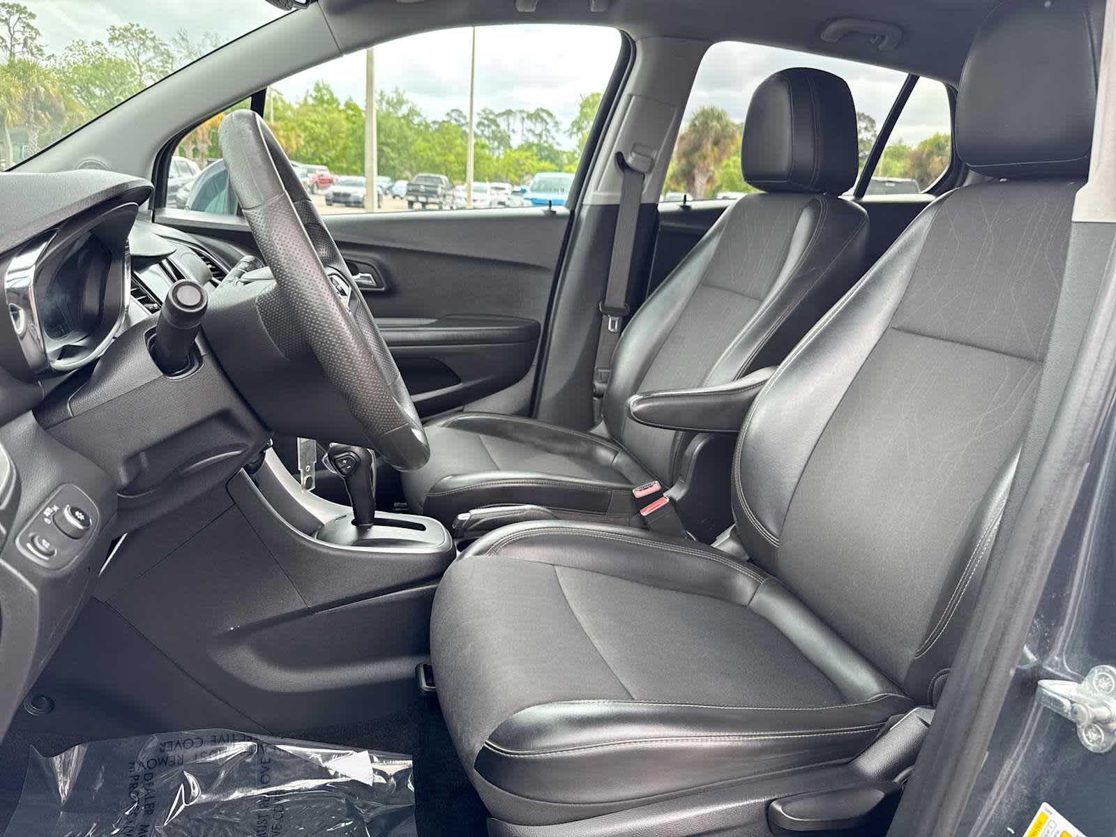 Thumbnail: 2021 Chevrolet Trax - 13