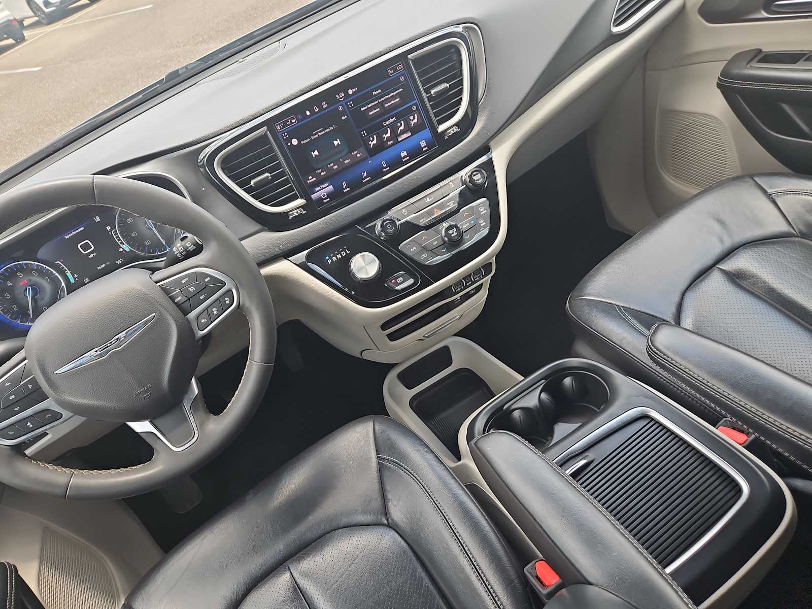 2022 Chrysler Pacifica Touring L 22
