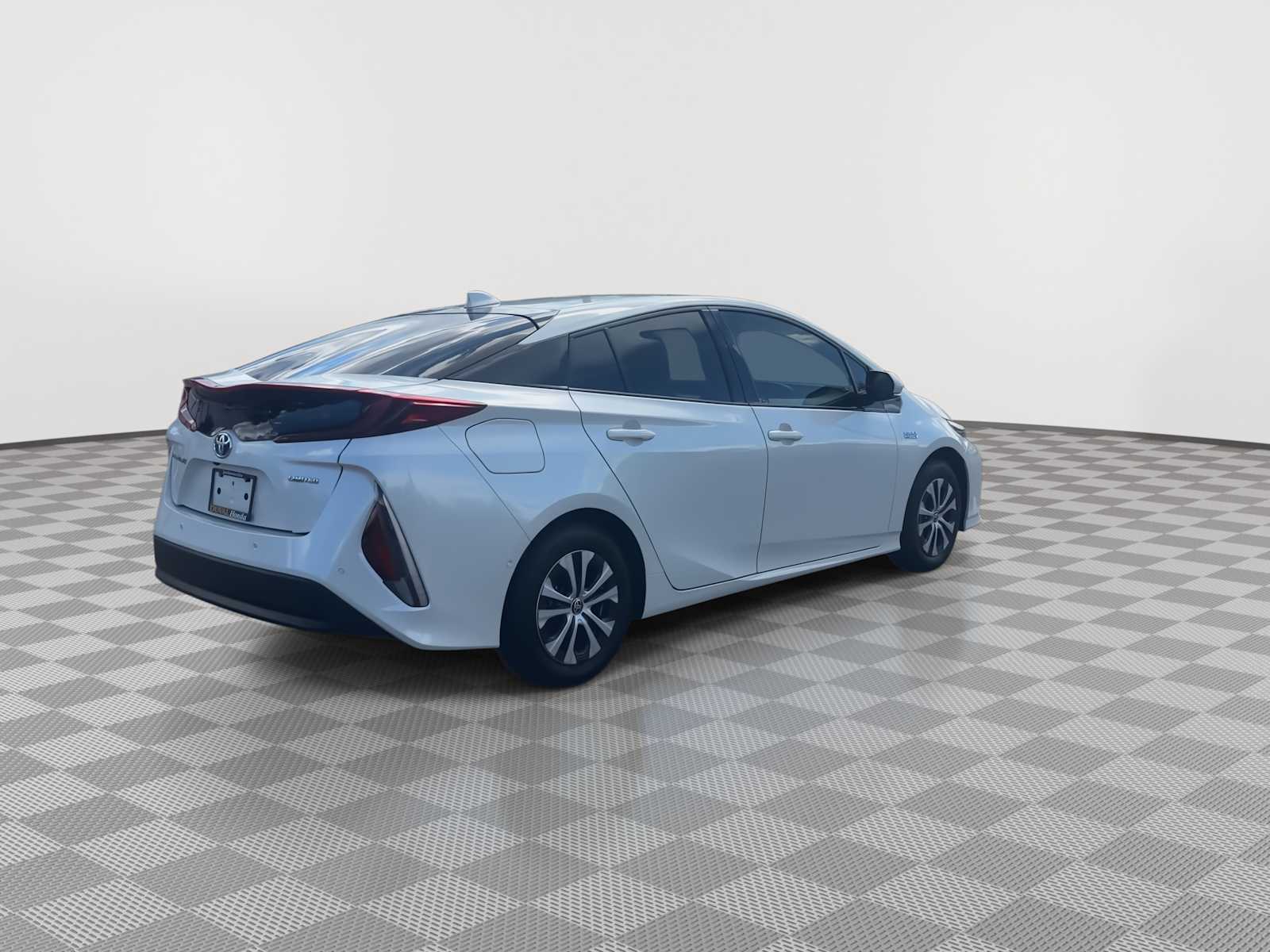Thumbnail: 2020 Toyota Prius Prime - 8