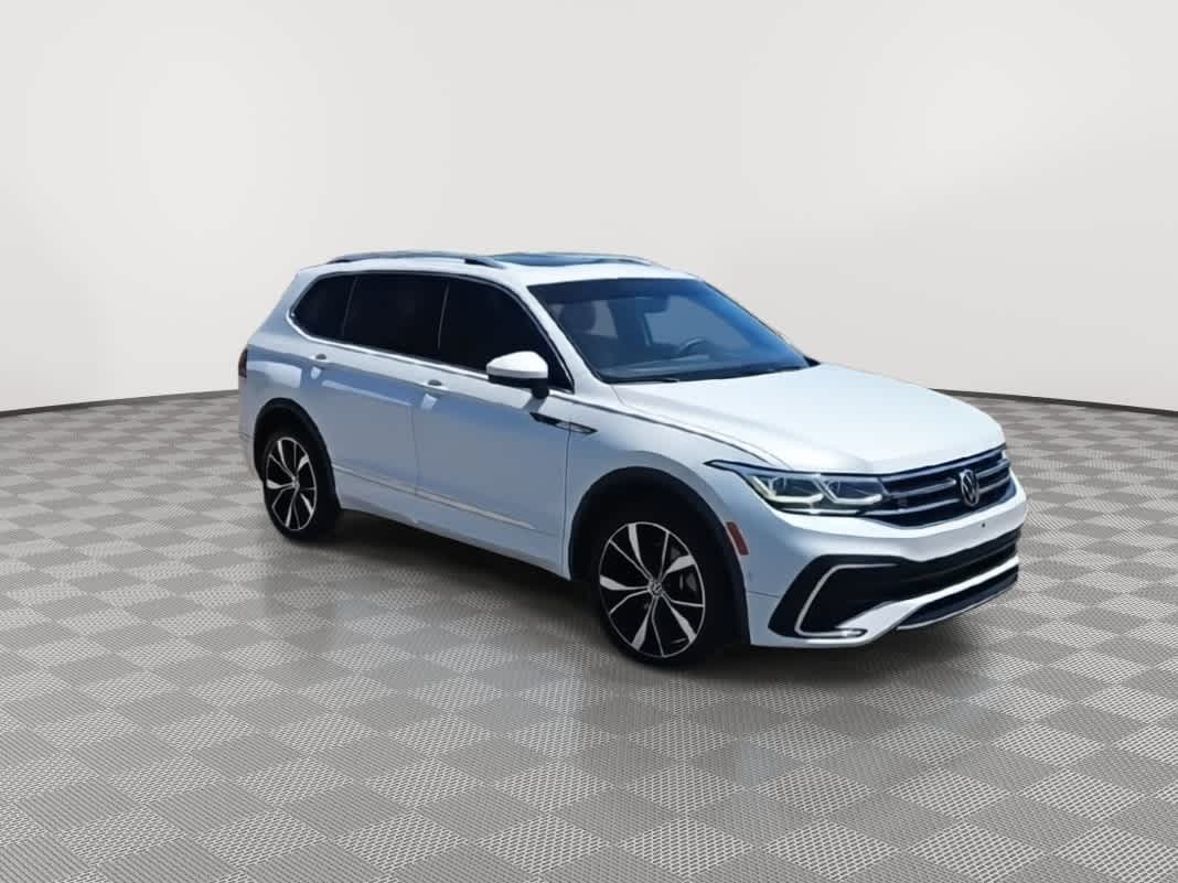 Thumbnail: 2022 Volkswagen Tiguan - 2