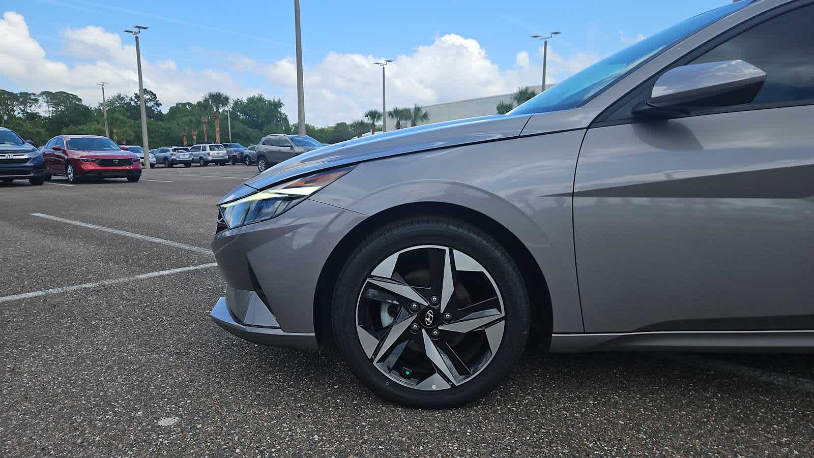 Thumbnail: 2023 Hyundai Elantra - 18