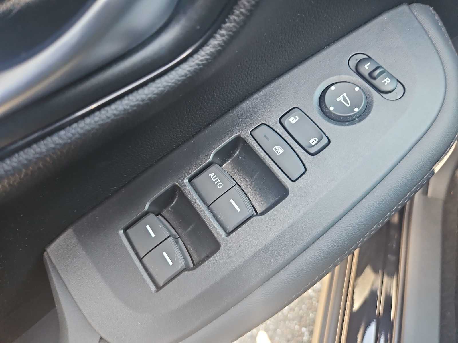 Thumbnail: 2026 Honda HR-V - 14